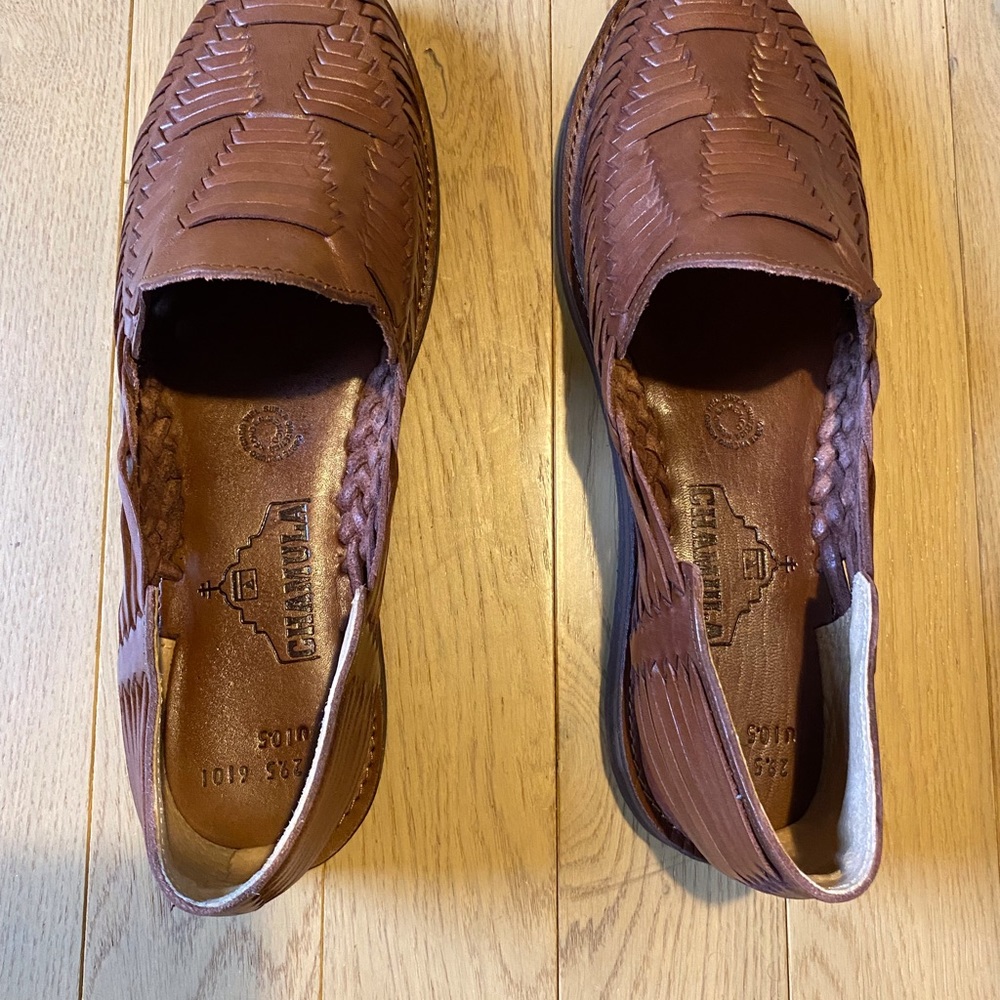 Never worn Chamula huaraches (sandals).  Hand woven, brown leather, size US 10.5
